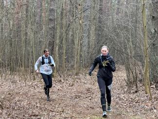 Komanda Mēs ar brāli kolosāli sacensību distancē KP60 rajonā